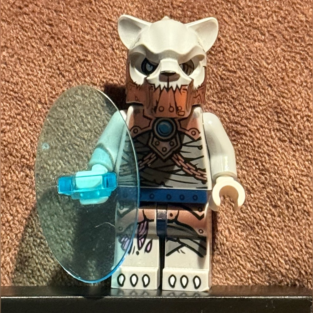 Lego Chima Saber-Tooth Tiger Warrior Minifigure